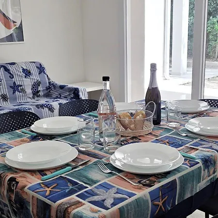 Parco 5 Fronte Mare Apartment *